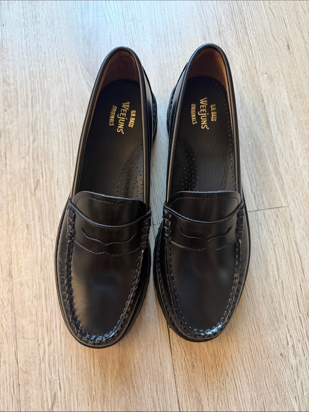 G.H. Bass & Co. Black Leather Penny Loafers Women's Classic